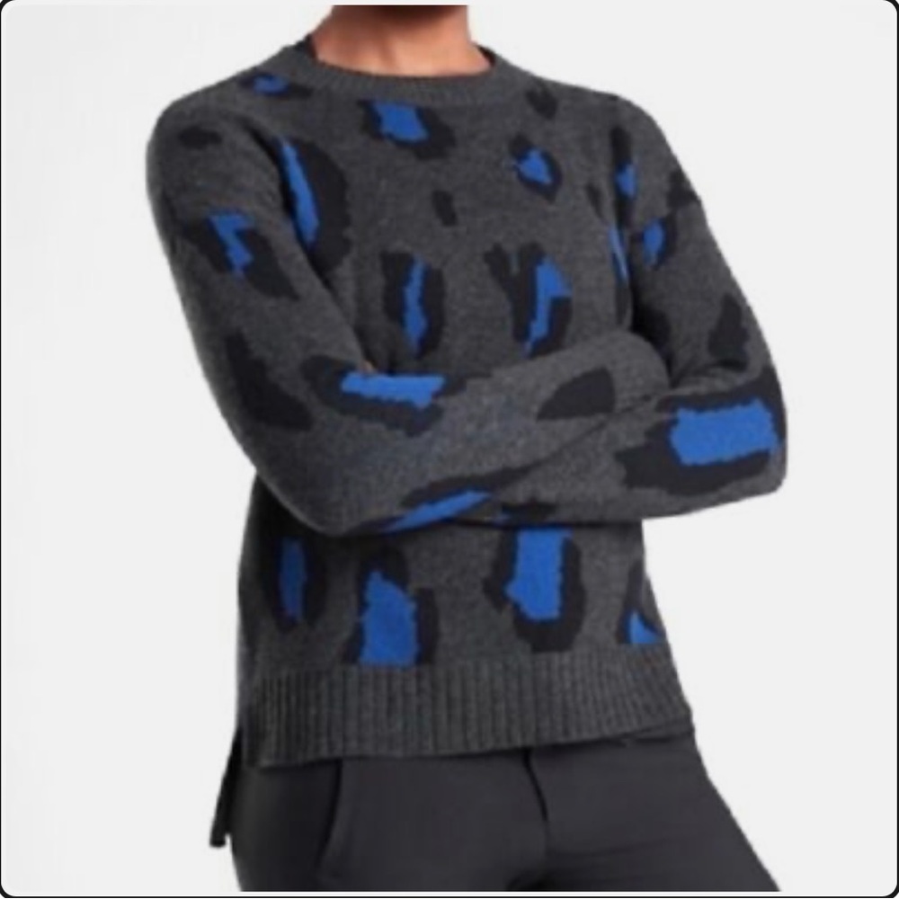 Athleta Gray and Blue cheetah leopard wool and cashmere Sweater - HOT DEAL !!